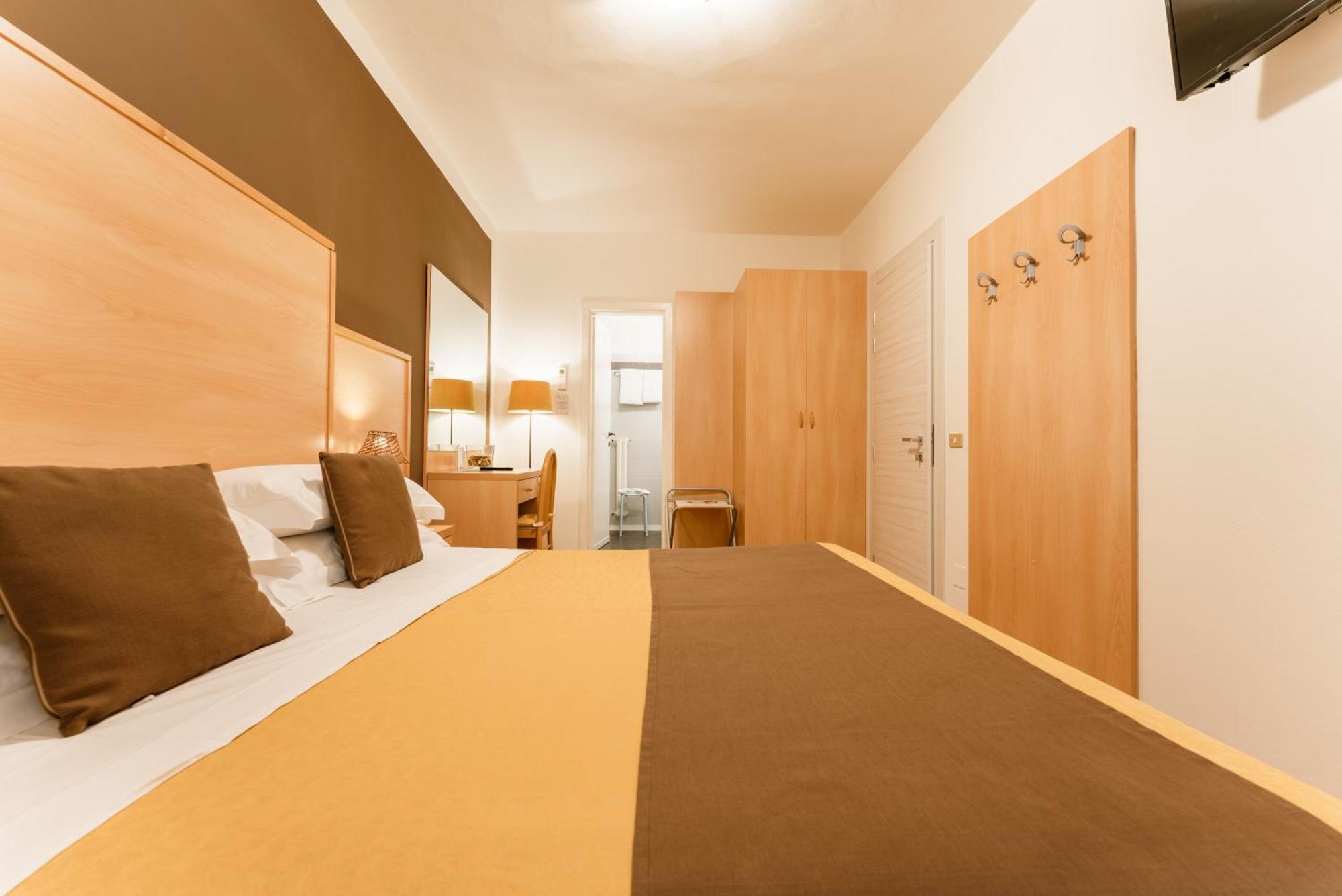 Hotel Eden Salo Exterior photo